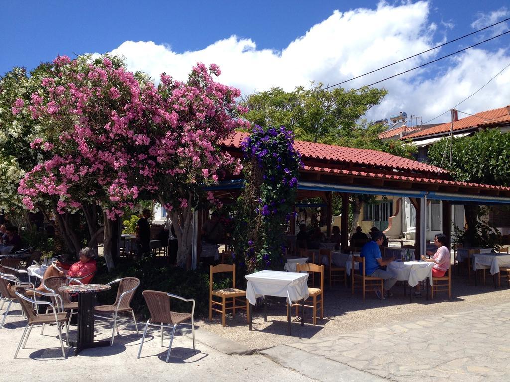 Jimmy'S Place Ormos  ภายนอก รูปภาพ